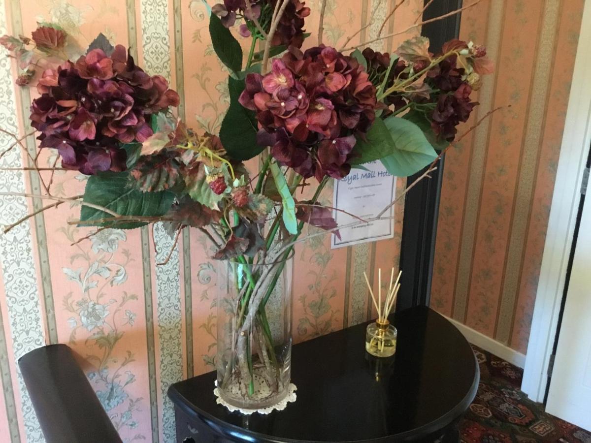 Royal Mail Hotel Lumsden ภายนอก รูปภาพ